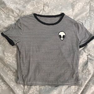 Cropped Alien Shirt